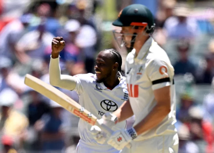 সর্বোচ্চ দামি বিদেশি ক্রিকেটার ক্যামেরুন গ্রিন ফিরলেন শূন্য রানে