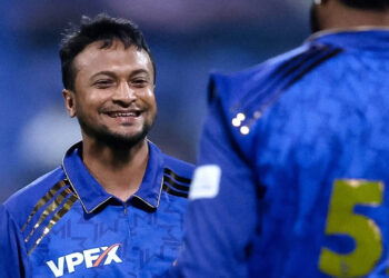 কোয়ালিফায়ারে সাকিবের এমআই এমিরেটস