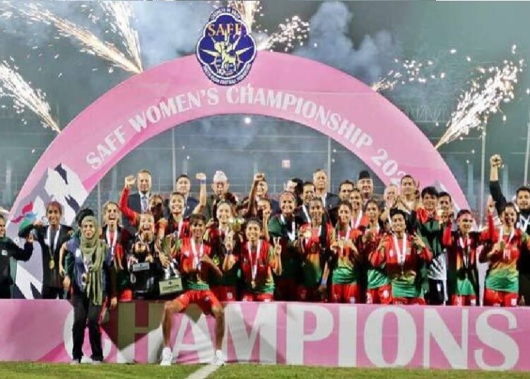 সাবিনাদের পুরস্কারের দেড় কোটি টাকা দেয়নি বাফুফে