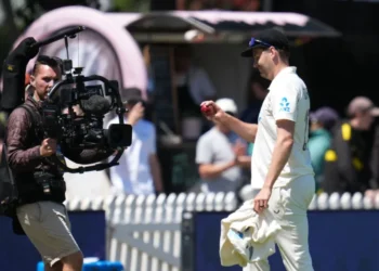 ৪০ বছরের রেকর্ড ভাঙ্গলেন ডাফি