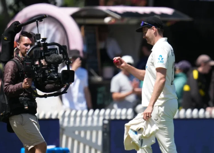 ৪০ বছরের রেকর্ড ভাঙ্গলেন ডাফি