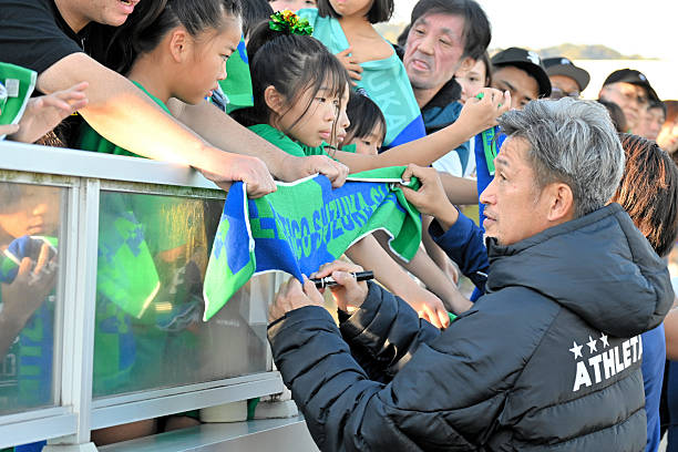 ৫৮ বছর বয়সে নতুন ক্লাবে যোগ দিচ্ছেন জাপানের কিংবদন্তি স্ট্রাইকার