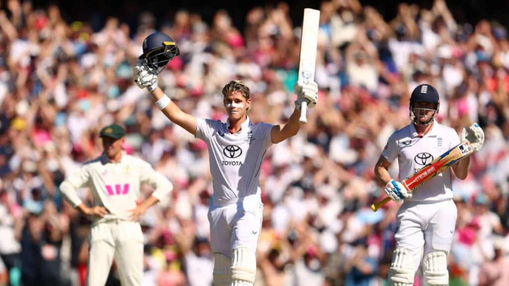 খাজার বিদায়ী টেস্টে জয়ের সুবাস পাচ্ছে অস্ট্রেলিয়া