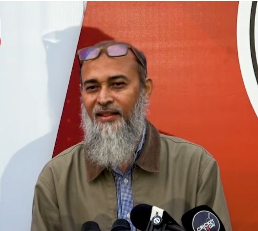 বিসিবির সব দায়িত্ব থেকে অব্যাহতি নাজমুলকে