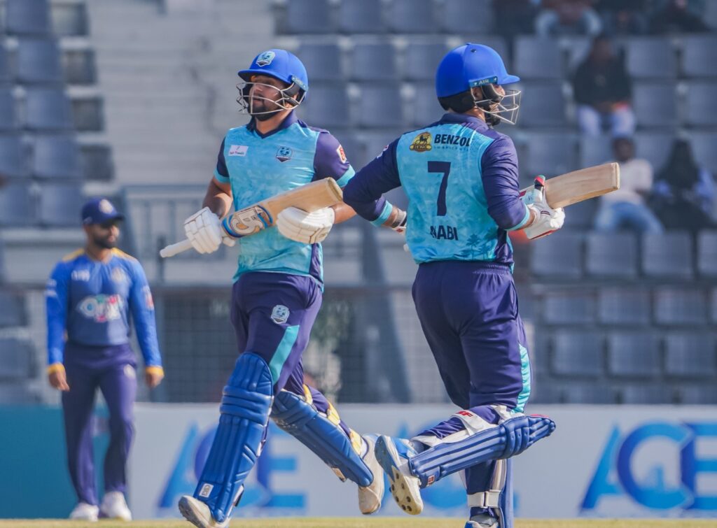 অল্পতেই থামলো নোয়াখালী