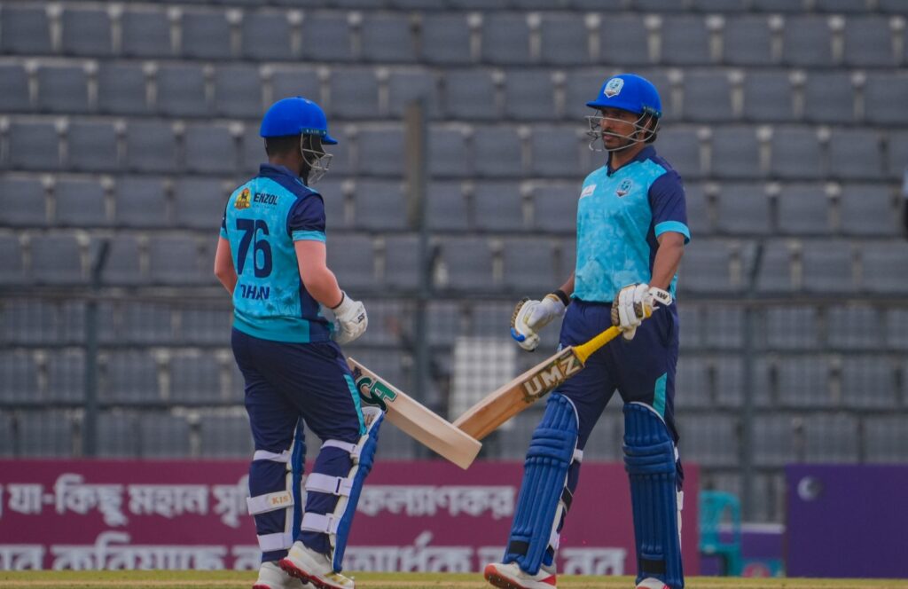 টস হেরে ব্যাটিংয়ে নেমে বিপদে নোয়াখালী