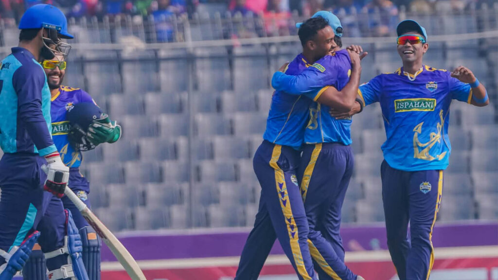 নোয়াখালীর বিদায় নিশ্চিত করে বিপিএলের শীর্ষে চট্টগ্রাম