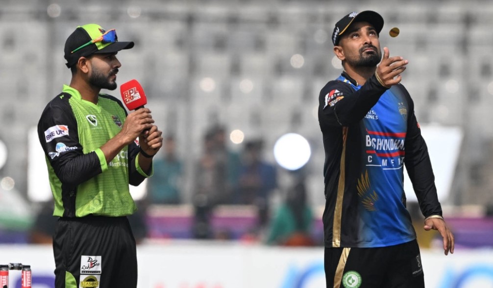 বাঁচা মরার লড়াইয়ে টস হেরে ব্যাটিংয়ে রংপুর