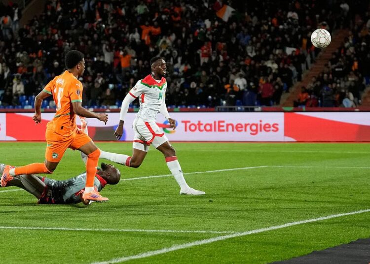 বুরকিনা ফাসোকে উড়িয়ে শেষ আটে আইভরি কোস্ট