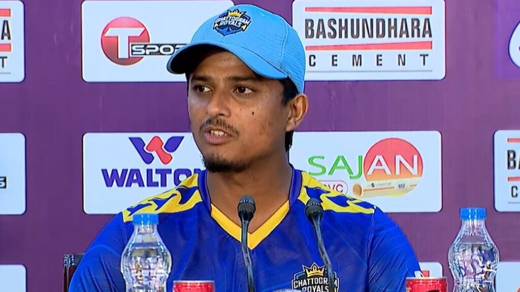 বিপিএলের ট্রফিতে চোখ শেখ মেহেদীর