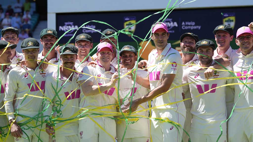 ওসমান খাজার বিদায়ে অস্ট্রেলিয়ার জয়