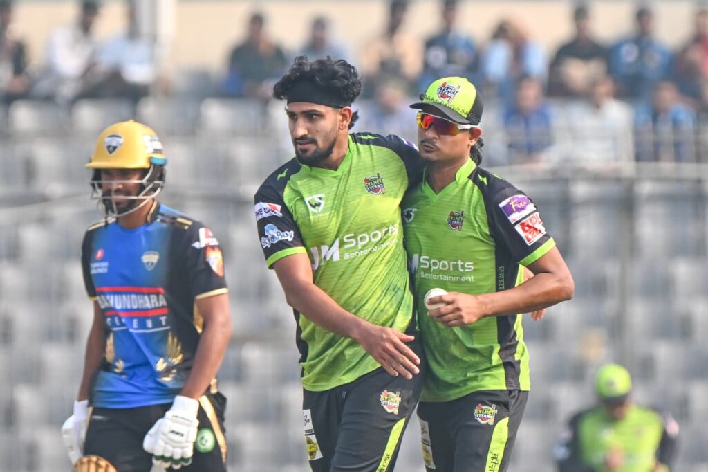 সিলেটের বিপক্ষে ১১১ রানে গুটিয়ে গেল রংপুর