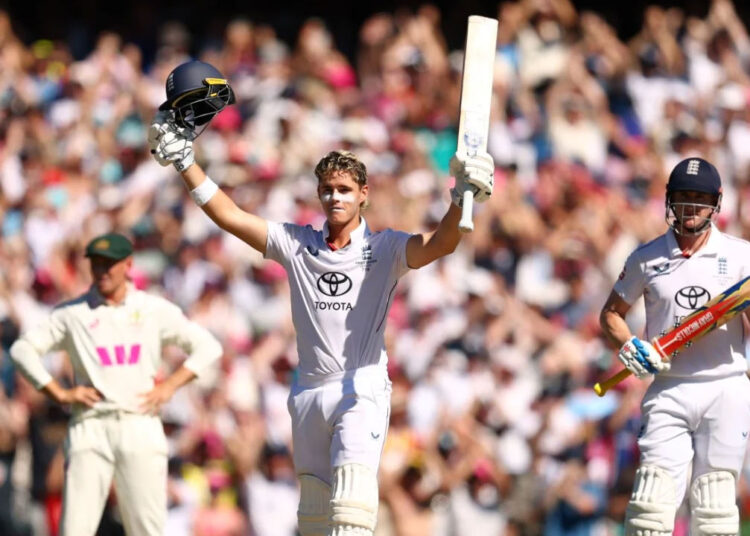 খাজার বিদায়ী টেস্টে জয়ের সুবাস পাচ্ছে অস্ট্রেলিয়া