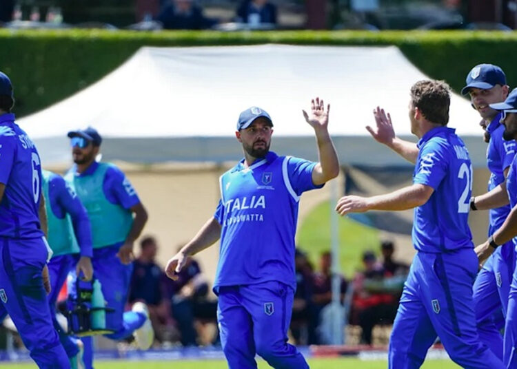 সাবেক দ.আফ্রিকার ক্রিকেটারকে নিয়ে বিশ্বকাপের দল ঘোষণা ইতালির