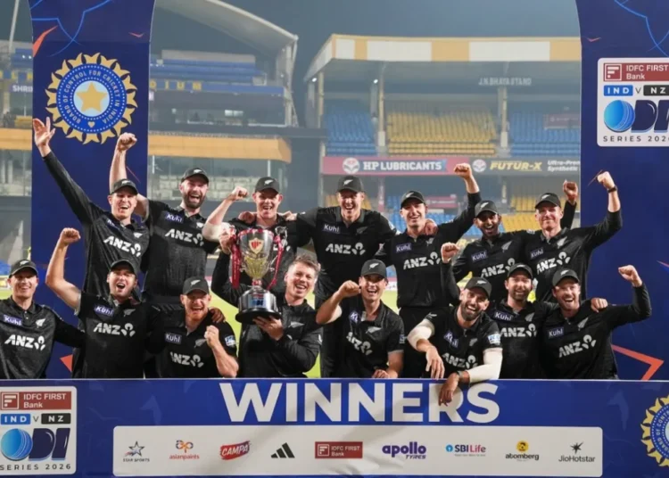 ইতিহাস গড়ে ভারতের মাটিতে সিরিজ জয় নিউজিল্যান্ডের