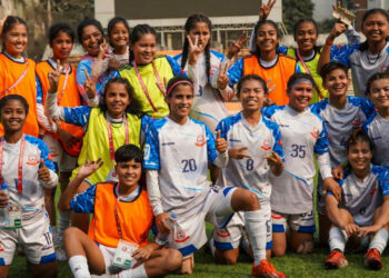 ঋতুপর্নার দল ২৪-০ গোলে জিতল