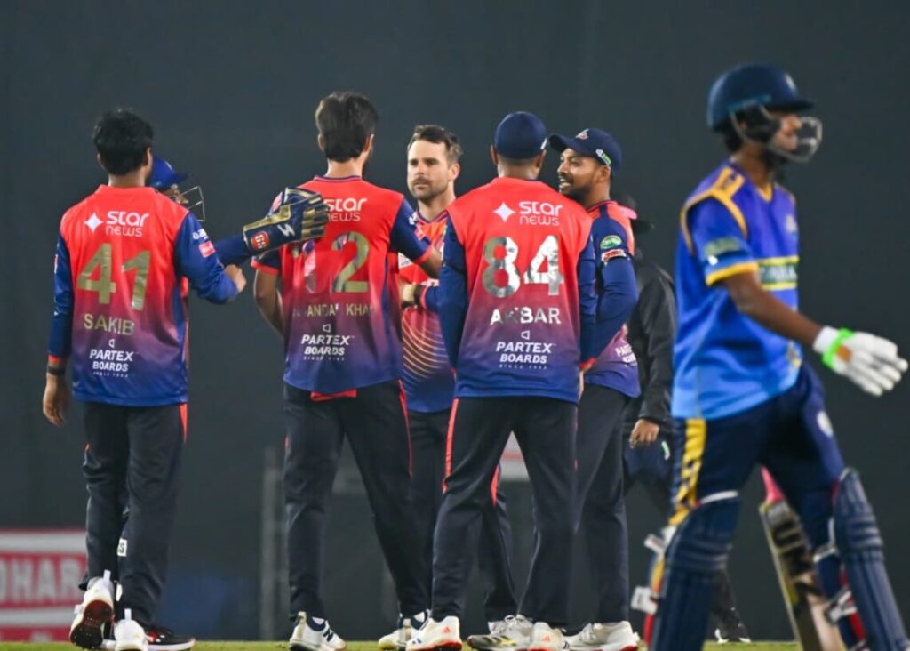 চট্টগ্রামকে হারিয়ে শীর্ষস্থানে থেকেই শেষ করল রাজশাহী