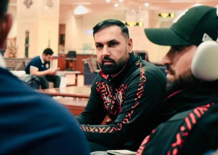 ছেলের সঙ্গে আন্তর্জাতিক ক্রিকেট খেলতে চান মোহাম্মদ নবী