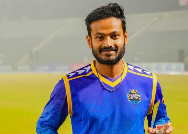 ব্যাটেই সমালোচকদের জবাব দিলেন জয়