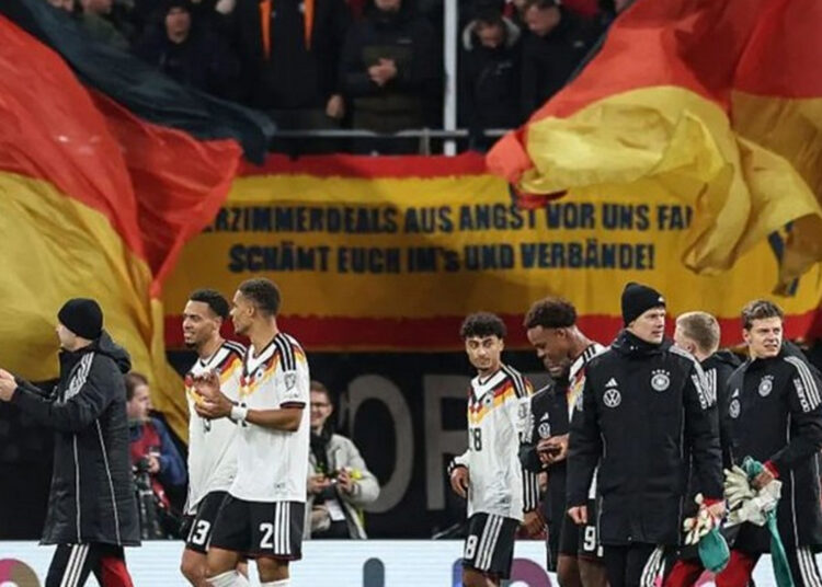 এবার ফিফা বিশ্বকাপ বয়কটের ডাক দিয়েছে জার্মানির! ক্রিকেটে বাংলাদেশ-ভারতের উত্তেজনার মধ্যেই ফুটবলে এমন খবর প্রকাশ পেয়েছে