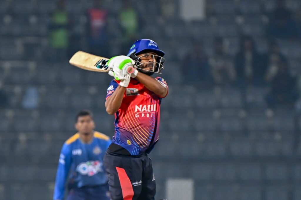 রিপনের হ্যাটট্রিকের পর তানজিদ ঝড়ে উড়ে গেল ঢাকা