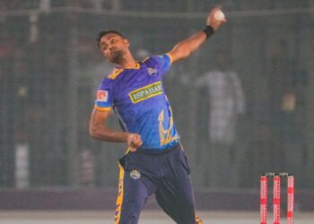 তাসকিনকে হটিয়ে শরিফুলের রেকর্ড