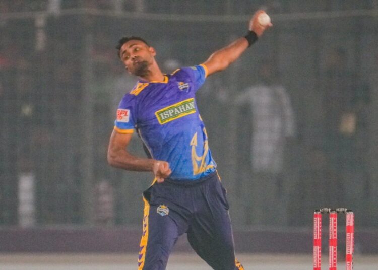 তাসকিনকে হটিয়ে শরিফুলের রেকর্ড