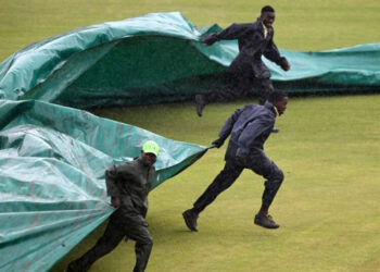 নিউজিল্যান্ডের সঙ্গে পয়েন্ট ভাগাভাগি করে চাপে বাংলাদেশ
