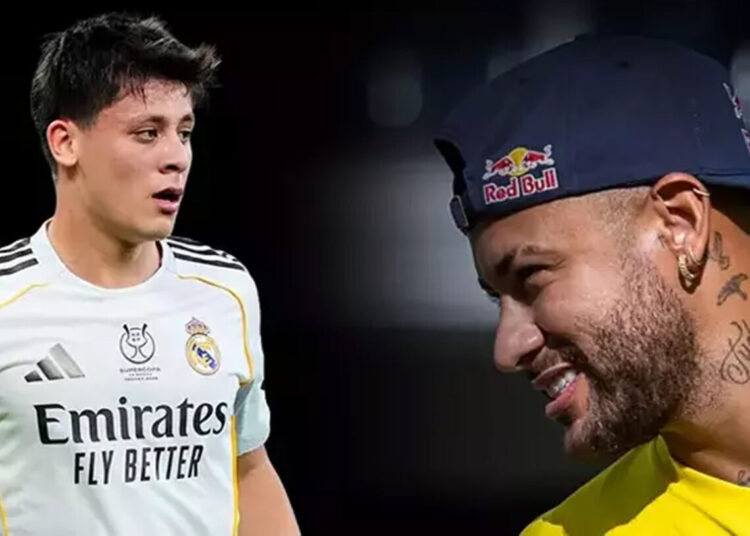 নেইমারের চোখে সেরা মিডফিল্ডার আর্দা গুলার