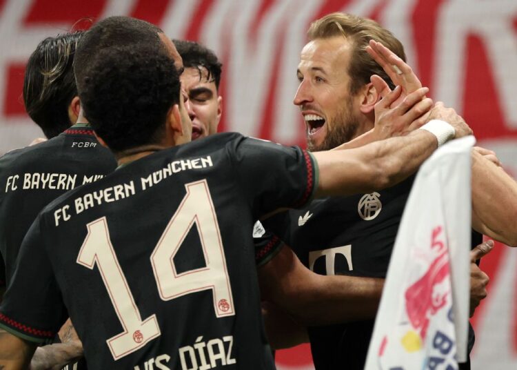 পিছিয়ে পড়েও বড় জয় বায়ার্নের