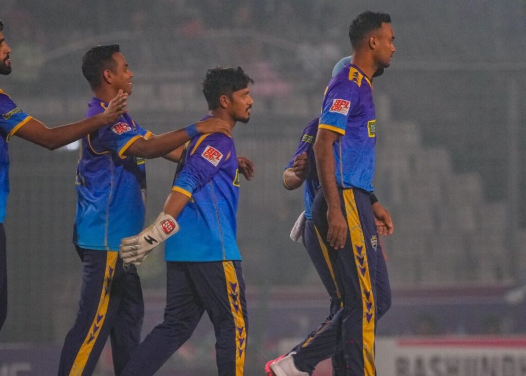 ফাইনালে উঠতে ১৩৪ রান দরকার চট্টগ্রামের।