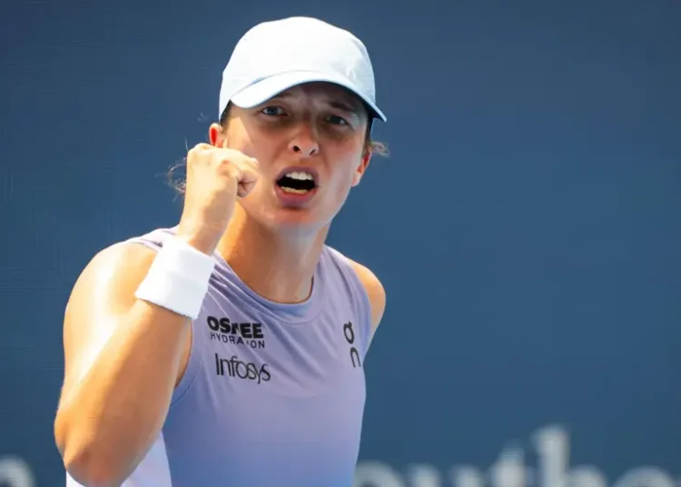 ফাইনালে পাওলিনির মুখোমুখি সোয়াইটেক