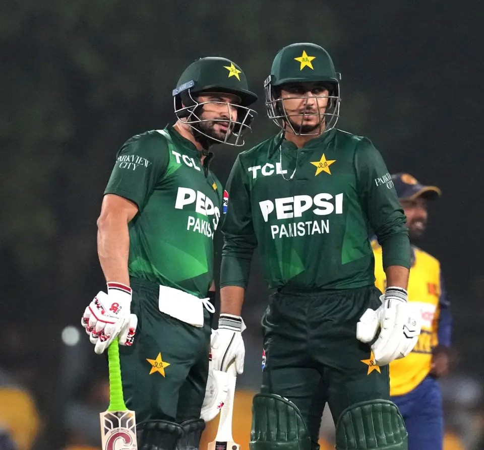 শ্রীলঙ্কাকে ৬ উইকেটে হারাল পাকিস্তান