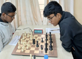 ফিদে রেটিং দাবায় চ্যাম্পিয়ন মনন রেজা নীড়