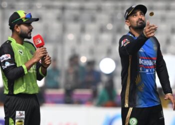 বাঁচা মরার লড়াইয়ে টস হেরে ব্যাটিংয়ে রংপুর