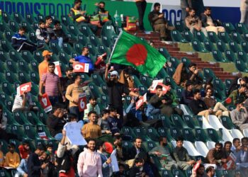 বাংলাদেশের বাঁচা - মরার লড়াই আজ