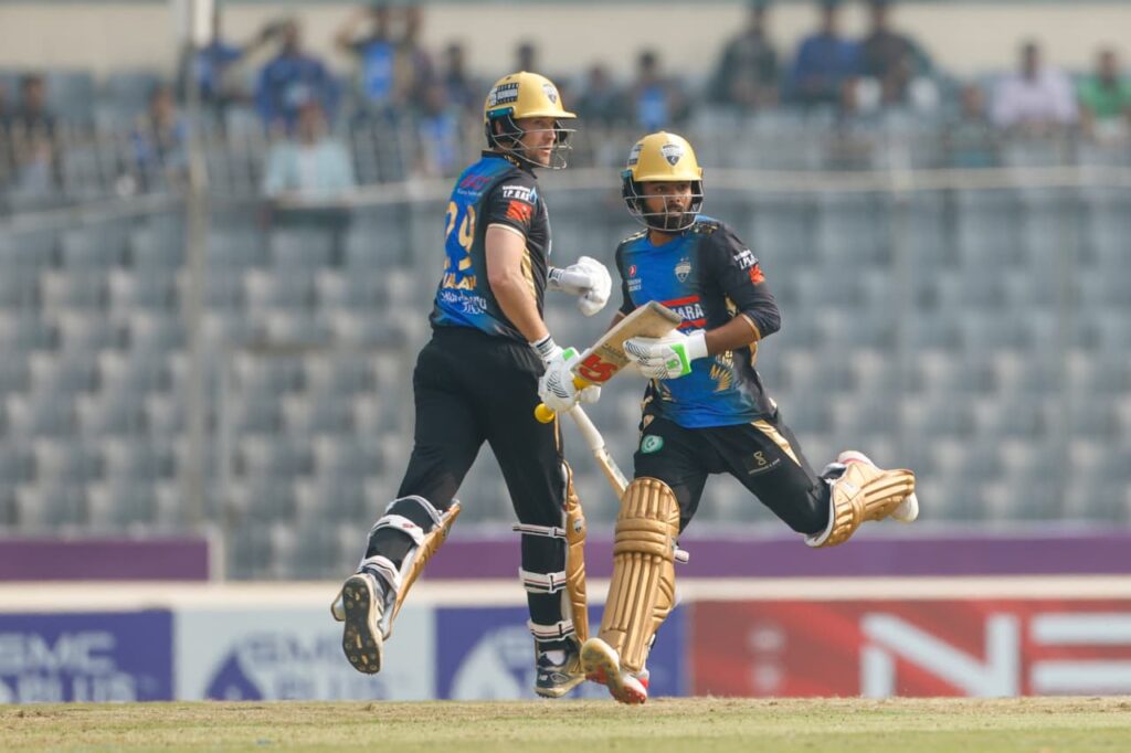 বাঁচা মরার লড়াইয়ের টস হেরে ব্যাটিংয়ে রংপুর