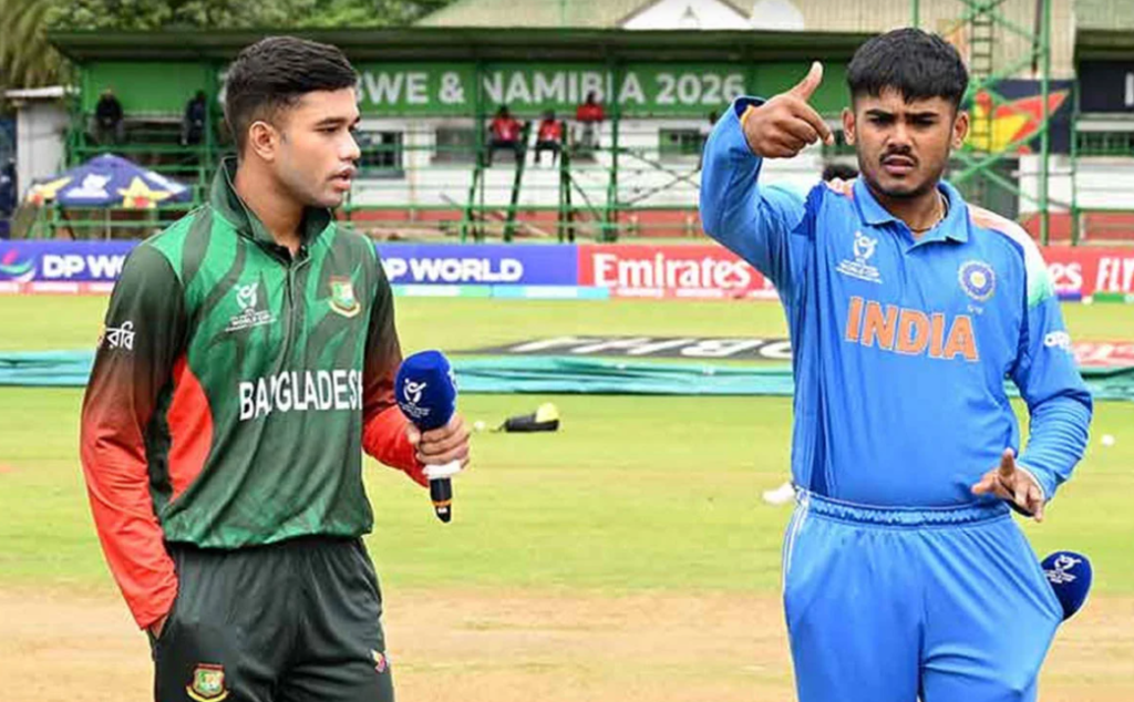 বিতর্ক জন্ম দিয়ে হাত মেলালেন বাংলাদেশ - ভারতের ক্রিকেটাররা