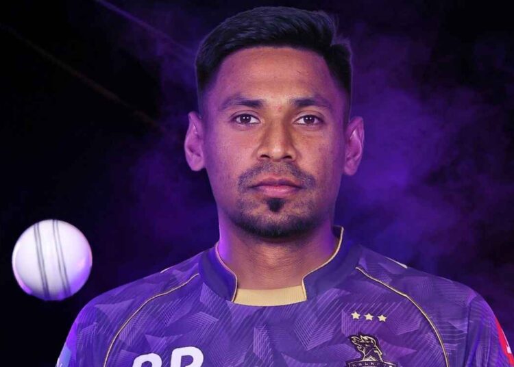 মোস্তাফিজুর রহমানকে বাদ দিয়ে নির্দেশ দিয়েছে বিসিসিআই। আসন্ন আইপিএলে বাংলাদেশি ক্রিকেটারদের নিষিদ্ধ করার দাবিতে আন্দোলন করে আসছে ভারতের কট্টর হিন্দুত্ববাদী কয়েকটি সংগঠন। যার প্রতিক্রিয়ায় এবার ভারতীয় ক্রিকেট বোর্ড বিসিসিআই মুস্তাফিজকে কলকাতার স্কোয়াড থেকে বাদ দেওয়ার নির্দেশনা দিয়েছে। ভারতীয় সংবাদ সংস্থা এএনআইকে বিসিসিআইয়ের সচিব দেবজিৎ সাইকিয়া জানায়,‘দেশজুড়ে সৃষ্ট অস্থিরতার কারণে বিসিসিআই কেকেআর ফ্র্যাঞ্চাইজিকে একজন ক্রিকেটার ছেড়ে দেওয়ার নির্দেশনা দিয়েছে। বাংলাদেশি ক্রিকেটার মুস্তাফিজুর রহমানকে তাদের স্কোয়াড থেকে বাদ দেওয়ার পর বিকল্প যেকোনো ক্রিকেটারকেই তাদের পছন্দমতো নেওয়ার সুযোগ দেবে বিসিসিআই। সংস্থার পক্ষ থেকে সেই অনুমোদন দেওয়া হয়েছে।’ আজ (শনিবার) মূলত ভারতের সঙ্গে নিউজিল্যান্ডের আসন্ন ওয়ানডে সিরিজের স্কোয়াড ঘোষণা দিতে সভায় বসছে বিসিসিআই কর্মকর্তারা। তার আগে গণমাধ্যমের সামনে মুস্তাফিজের প্রসঙ্গ উঠে এসেছে। ভারতের স্কোয়াড ঘোষণা প্রসঙ্গে দেবজিৎ সাইকিয়া বলছেন, ‘আপনারা জানেন যে, ১১ জানুয়ারি থেকে ভারত-নিউজিল্যান্ড তিন ম্যাচের ওয়ানডে সিরিজ খেলতে যাচ্ছে। আসন্ন সিরিজের স্কোয়াড ঘোষণার লক্ষ্যে নির্বাচকদের সঙ্গে সভা রয়েছে। বিকেলে নিউজিল্যান্ড সিরিজের স্কোয়াড ঘোষণা করা হবে।’ মুস্তাফিজকে আইপিএল খেলতে দেওয়া নিয়ে সম্পূর্ণ বিপরীত অবস্থানে ছিল বিসিসিআই। কূটনৈতিক সম্পর্কের প্রভাব মাঠের ক্রিকেটে পড়বে না বলে বিসিসিআইয়ের এক কর্মকর্তা ইনসাইডস্পোর্টকে বলেন, ‘এটা একটা সংবেদনশীল বিষয়, আমরা তা বুঝি। আমরা সবসময় সরকারের সঙ্গে যোগাযোগ রাখি কূটনৈতিক পরিস্থিতি নিয়ে। কিন্তু বাংলাদেশি ক্রিকেটারদের নিষিদ্ধ করার মতো কোনো নির্দেশ এখনও আসেনি। বাংলাদেশ তো আমাদের শত্রু দেশ নয়। তাই মুস্তাফিজ অবশ্যই আইপিএল খেলবেন।’