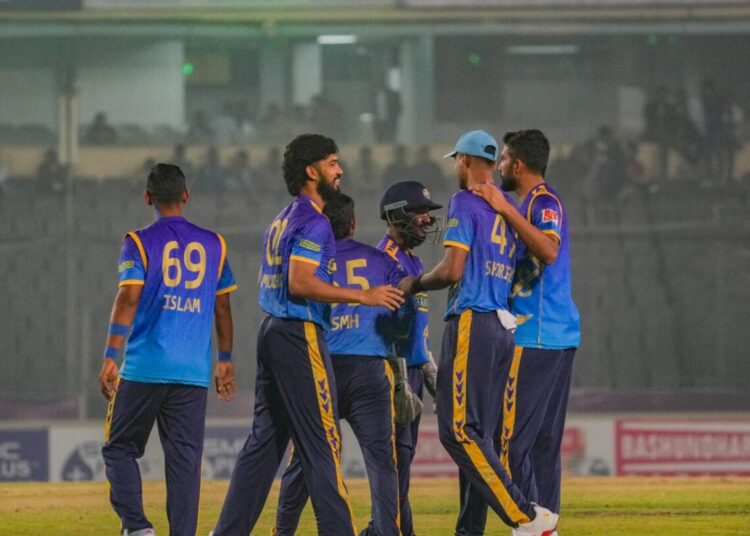 রাজশাহীকে হারিয়ে প্রথম দল হিসেবে ফাইনালে চট্টগ্রাম