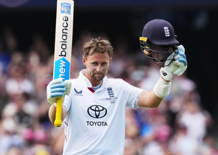 সেঞ্চুরিতে পন্টিংয়ের পাশে জো রুট