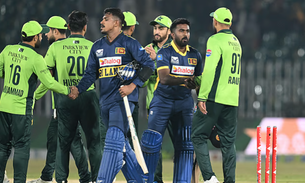 শ্রীলঙ্কাকে ৬ উইকেটে হারাল পাকিস্তান