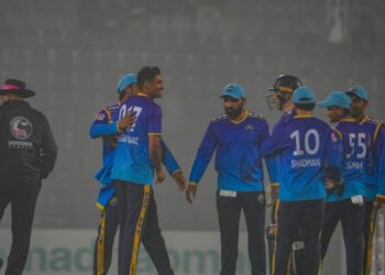 সিলেটকে আবার হারিয়ে শীর্ষে উঠল চট্টগ্রাম রয়্যালস