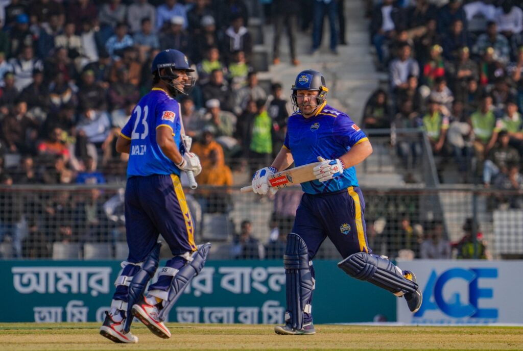 সিলেটকে উড়িয়ে শীর্ষে চট্টগ্রাম