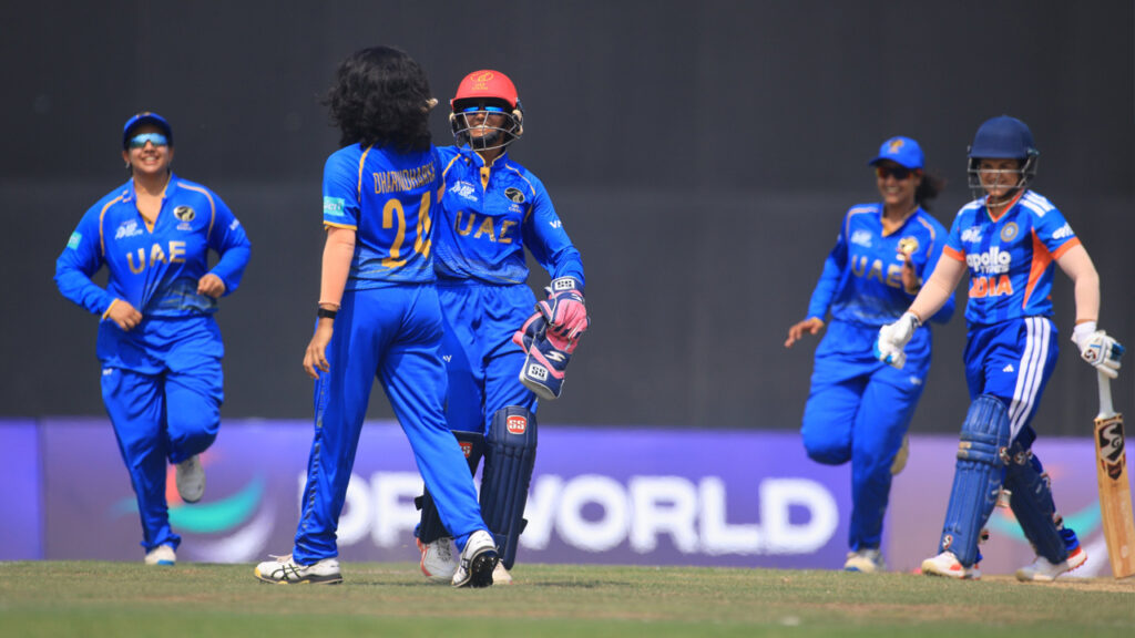আরব আমিরাতের কাছে ভারতের মেয়েদের হার- জিতেছে পাকিস্তান