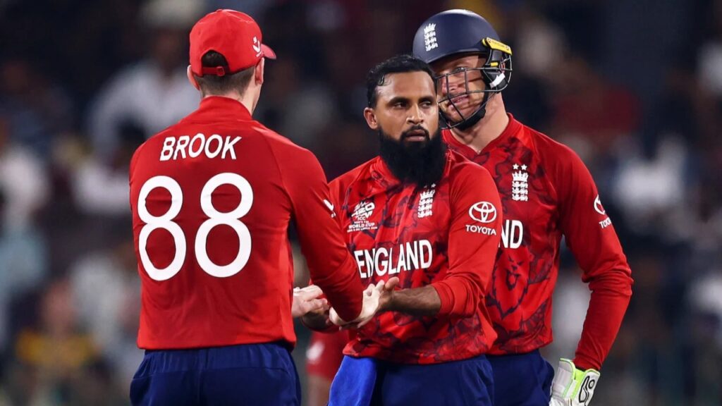 ইংল্যান্ডের কাছে নিউজিল্যান্ডের হারে পাকিস্তানের স্বপ্ন টিকে থাকল