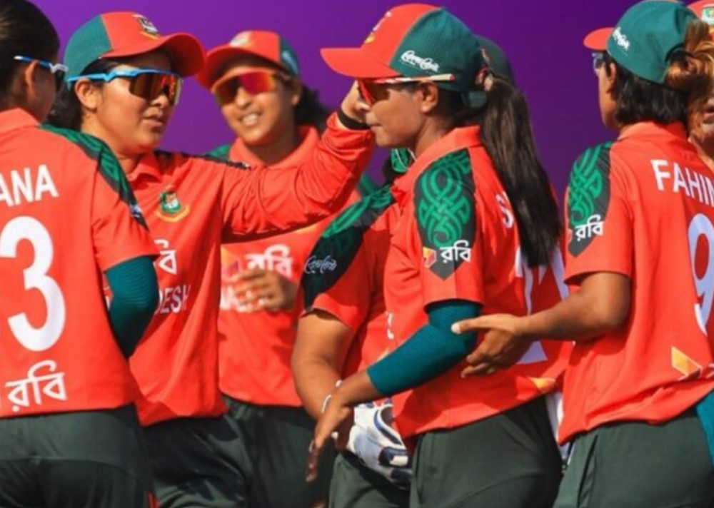 থাইল্যান্ডকে হারিয়ে সেমিফাইনালে বাংলাদেশ