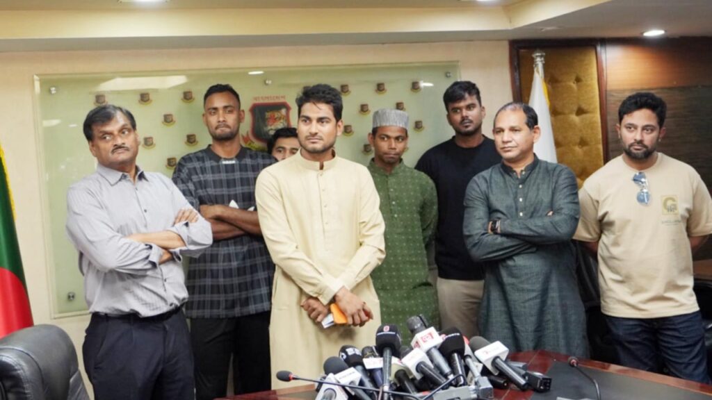 বিপিএলের কোটি টাকা হাতে পেলেন নাঈম শেখ