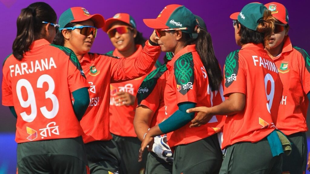 প্রতিদ্বন্দ্বিতাপূর্ণ ম্যাচে শ্রীলঙ্কাকে চার রানে হারিয়ে শুরু বাংলাদেশের