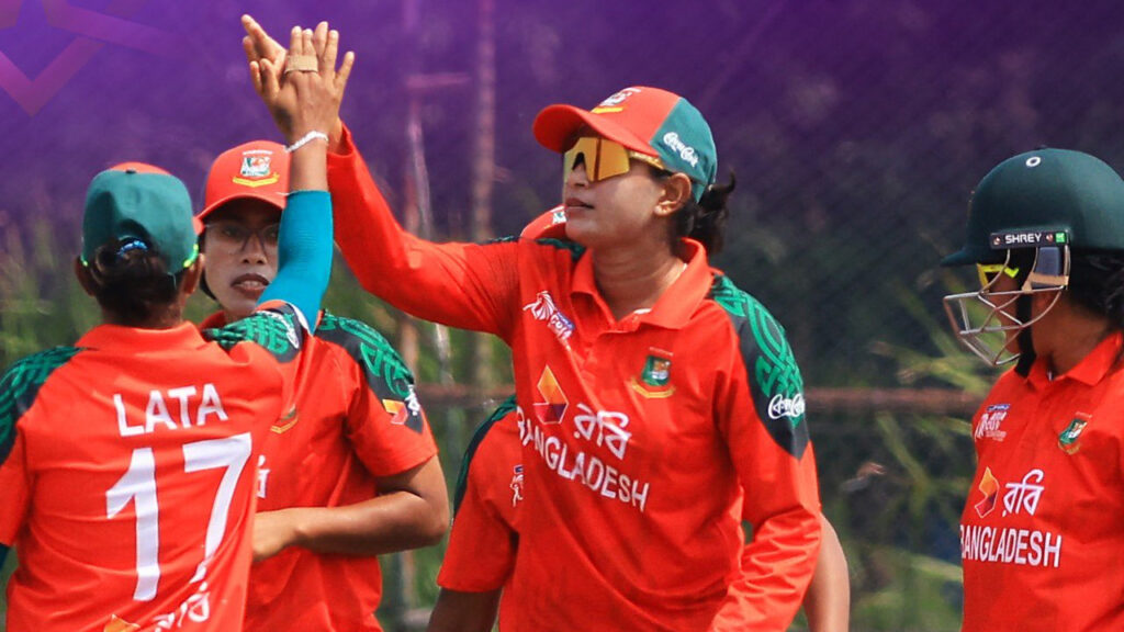 ফাইনালে ভারতের বিপক্ষে টস হেরে ফিল্ডিংয়ে বাংলাদেশ